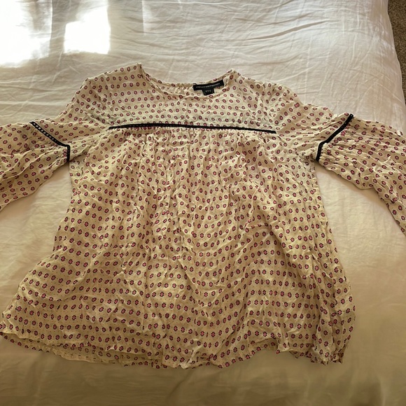 French connection bell sleeve top - Picture 8 of 8